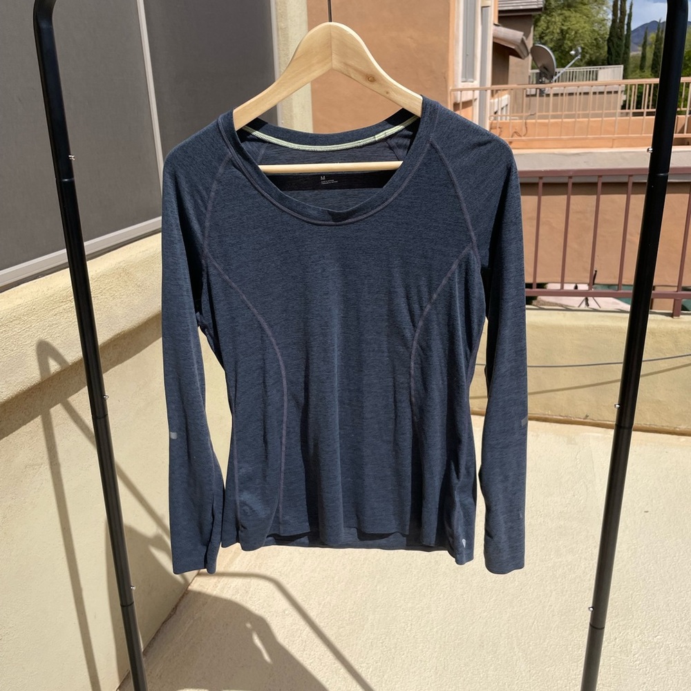 Women's Navy Long Sleeve Workout Top